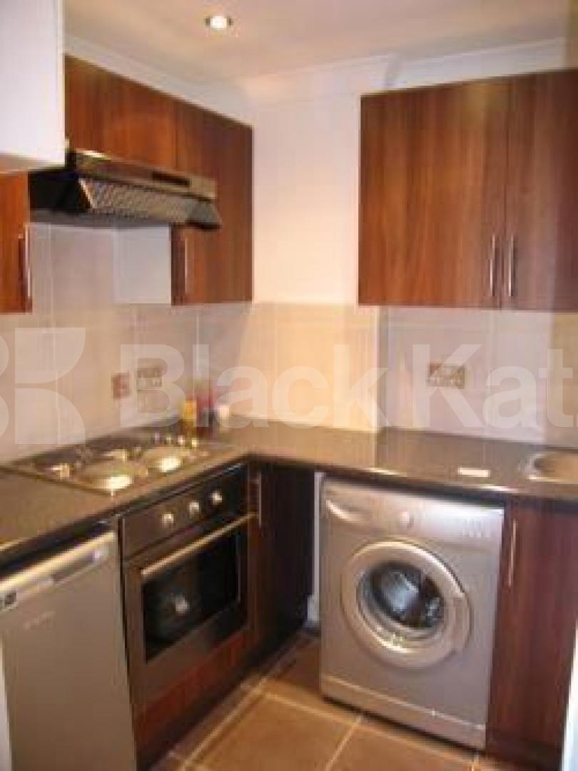 			1 Bedroom, 1 bath, 1 reception Flat			 Elgin Avenue, MAIDA VALE W9